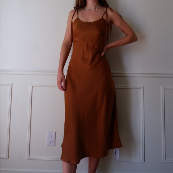 A Bronze Age Open Back “Heartbreak” Slip Dress - Picture 6 of 8